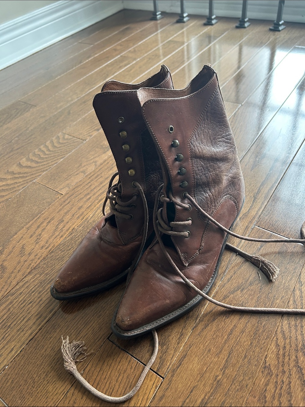 Vintage Nine West Brown Leather Lace-up Cowboy Boots